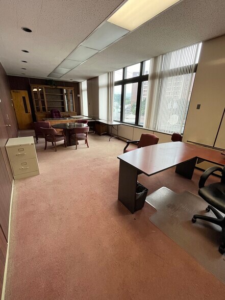 More Photos Of 260 Sunbury St, Minersville General Retail For Sale