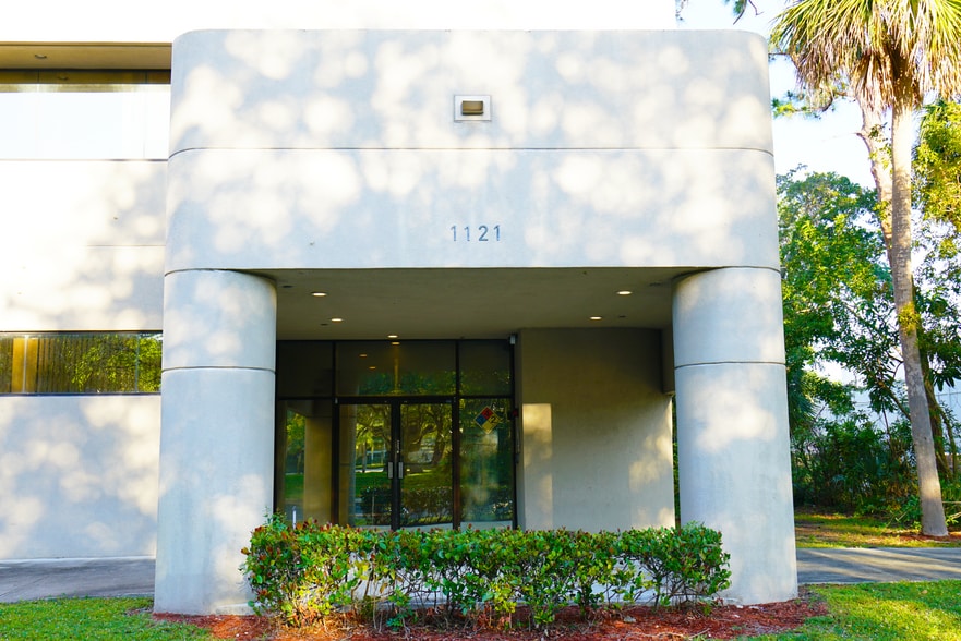 More Photos Of 1121 W Newport Center Dr, Deerfield Beach Warehouse For Lease