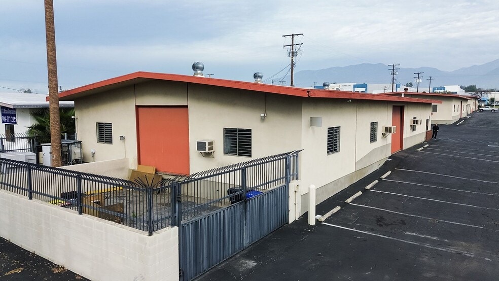 More Photos Of 986-988 W 9th St, Upland Warehouse For Lease