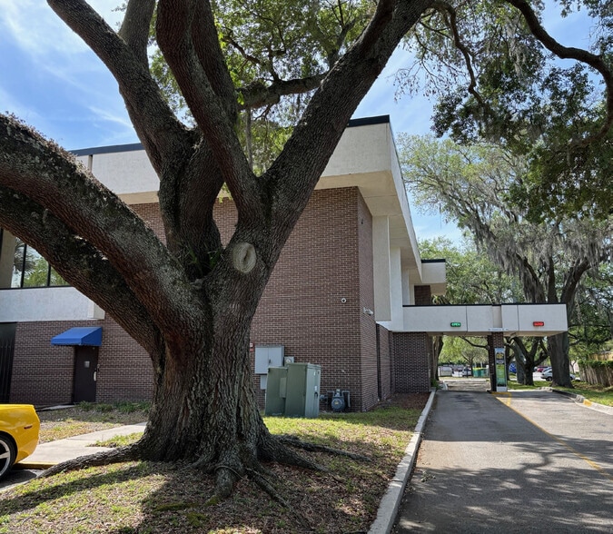 More Photos Of 101 Scholars Way, Jacksonville Bank For Lease
