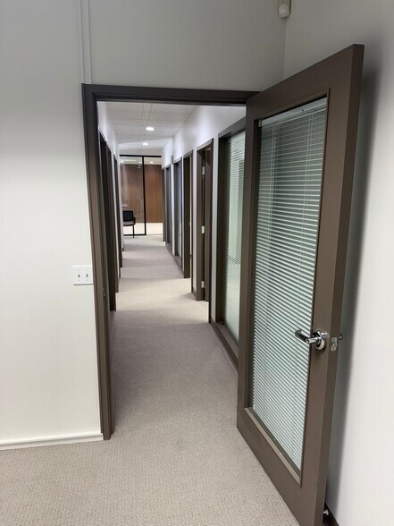 More Photos Of 23191-23193 La Cadena Dr, Laguna Hills Office For Sale