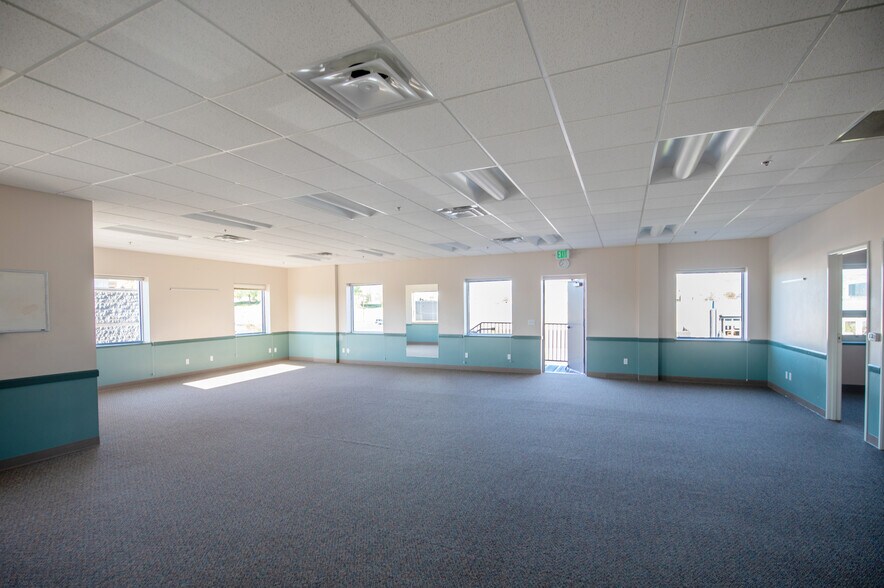 More Photos Of 5055 Chaparral Ct, Boulder Flex For Sale