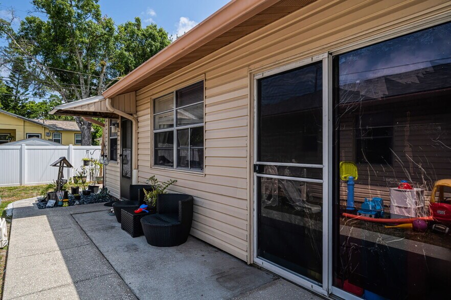 More Photos Of 1231 Illinois Ave, Palm Harbor Apartments For Sale
