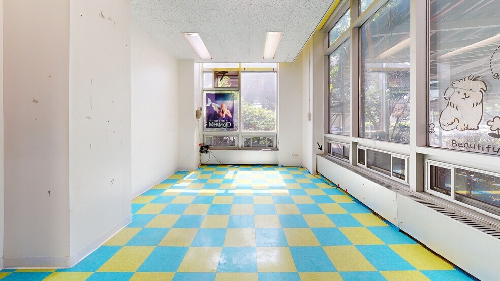 More Photos Of 6010 47th Ave, Woodside Specialty For Lease