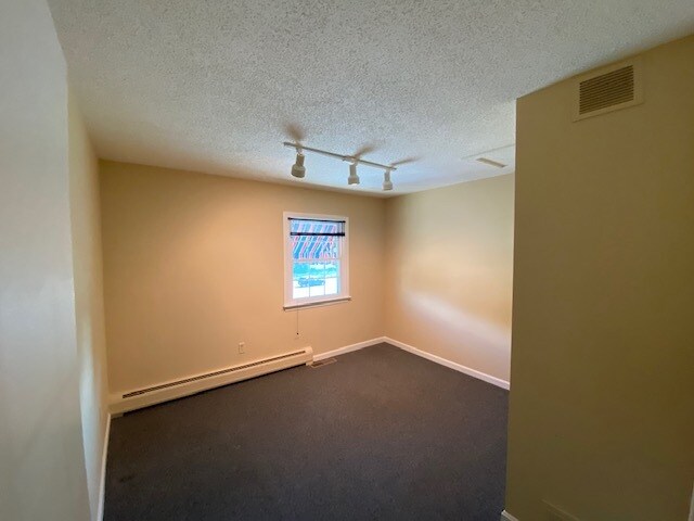 More Photos Of 100-108 Russell St, Hadley Medical For Lease