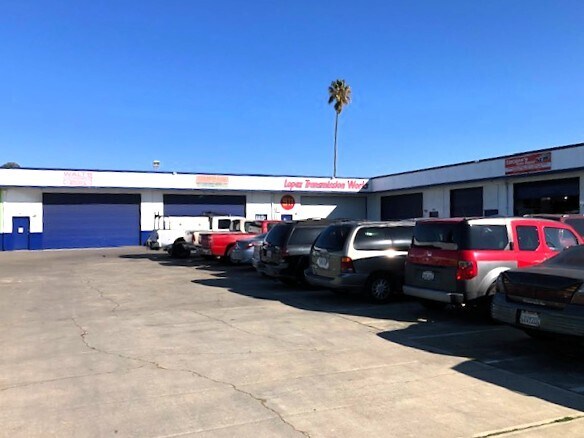 More Photos Of 897 W A St, Bay Area Auto Repair For Sale