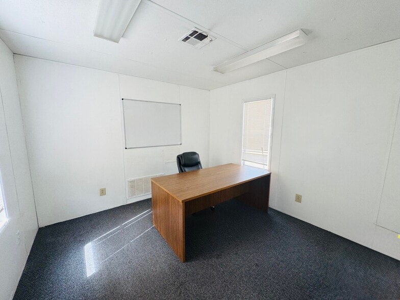 More Photos Of 8900 Philips Hwy, Jacksonville Industrial For Sale