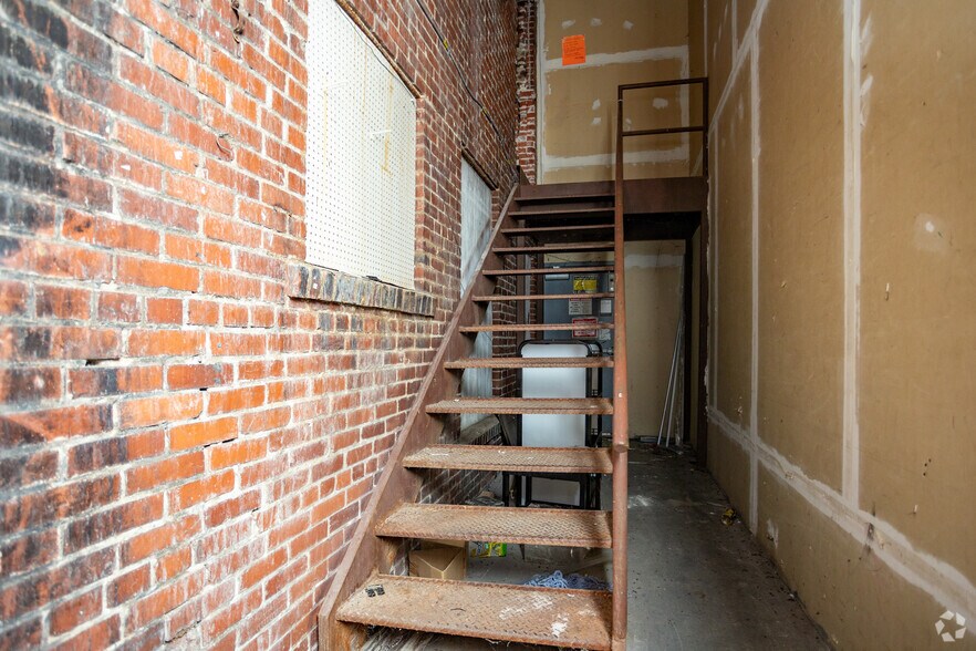 More Photos Of 421 Main St, Madison General Retail For Sale