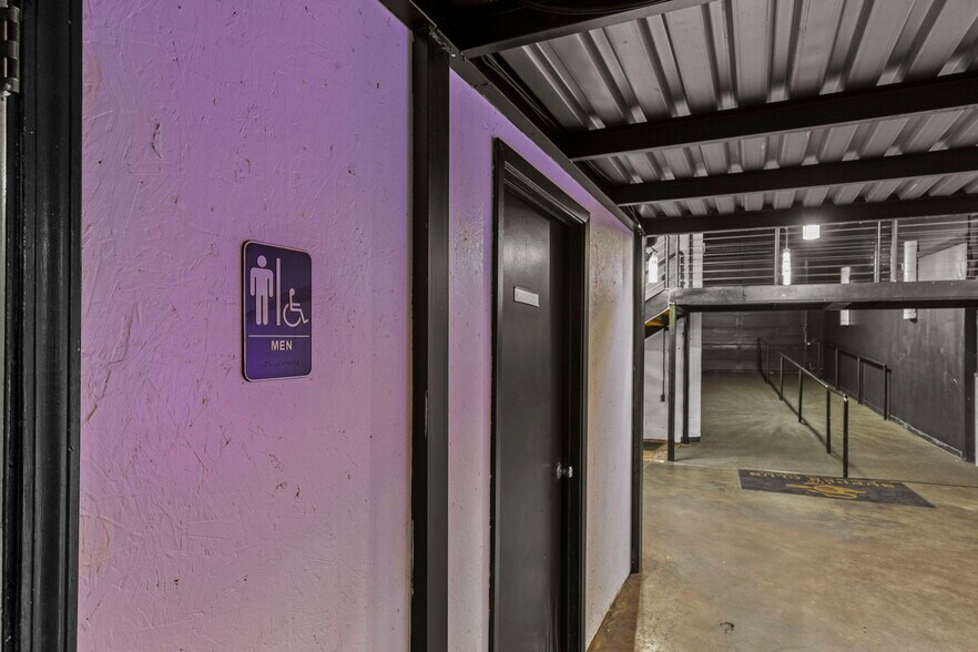 More Photos Of 110 E South St, Jackson Bar For Sale