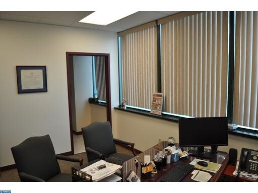 More Photos Of 48 Tunnel Rd, Pottsville Medical For Lease