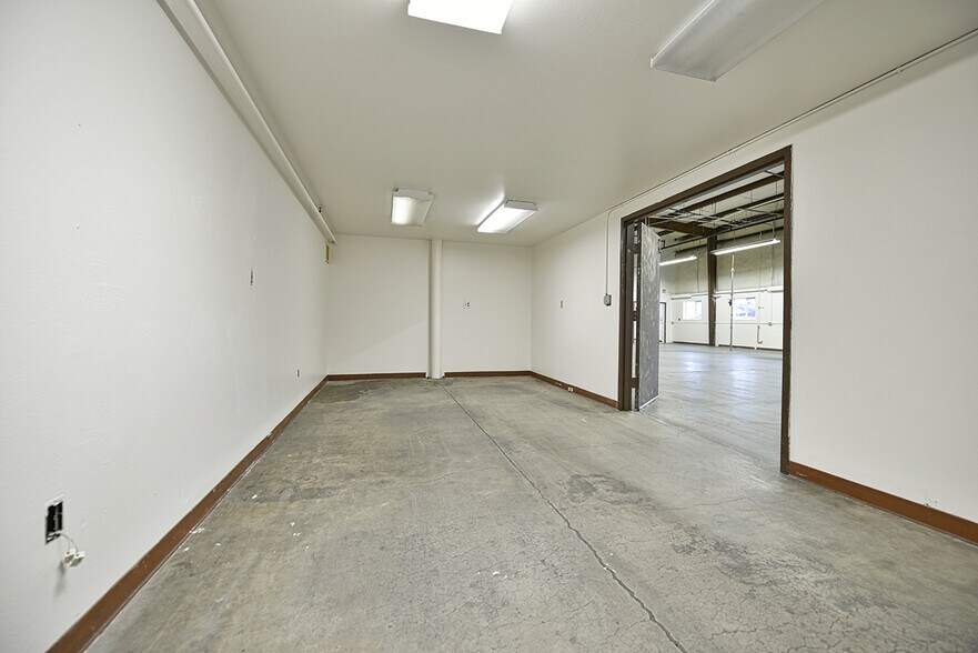 More Photos Of 1744 Forrest Way, Carson City Manufacturing For Sale