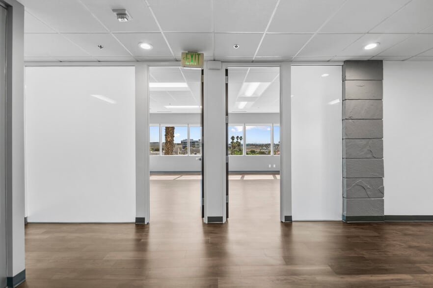 More Photos Of 2001 Wilshire Blvd, Santa Monica Office For Lease