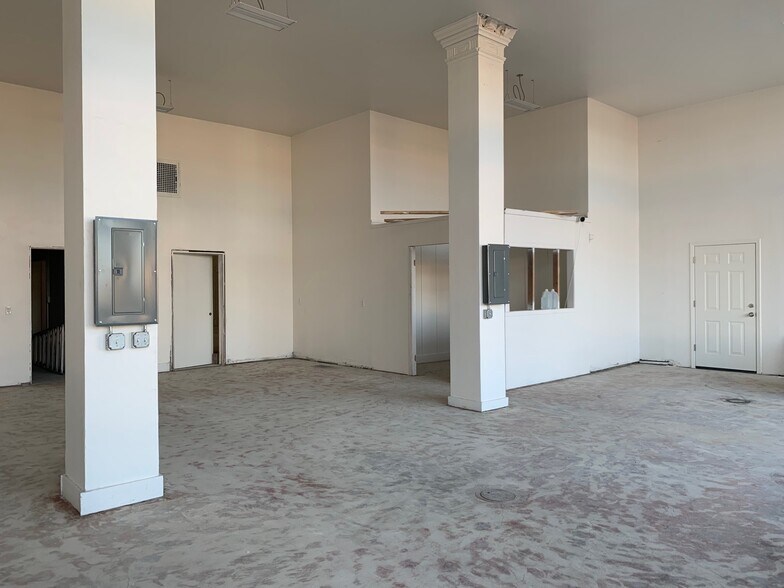 More Photos Of 945 N El Dorado St, Stockton Apartments For Lease