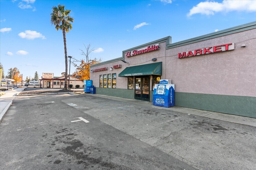 More Photos Of 10448 CA-99, Live Oak Supermarket For Sale