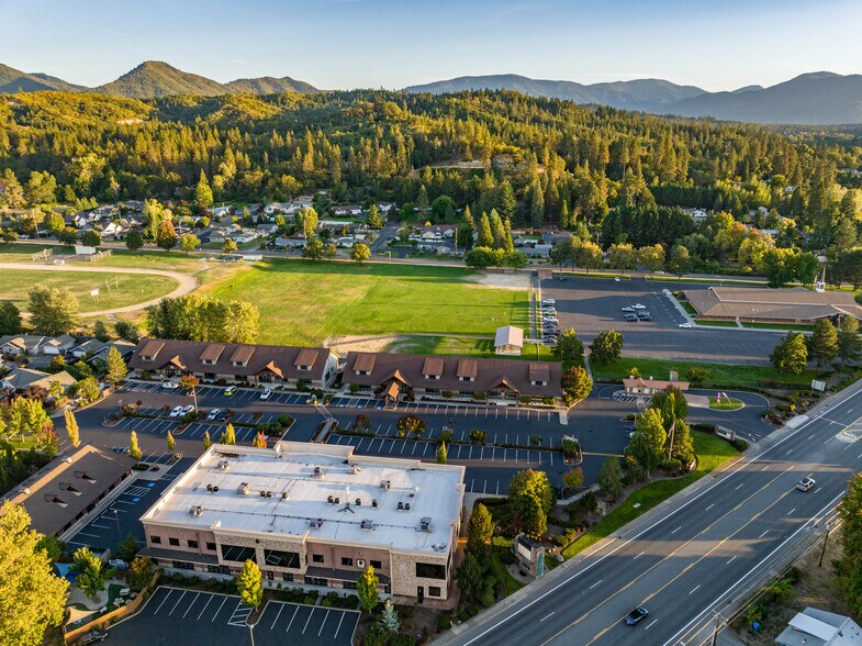More Photos Of 1879 Williams Hwy, Grants Pass Medical For Sale