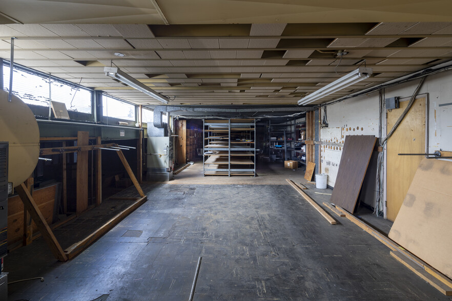 More Photos Of 14600 Ambaum Blvd SW, Burien Auto Repair For Lease