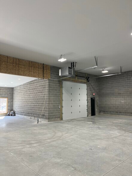 More Photos Of 45 Maple St, Warwick Light Manufacturing For Lease