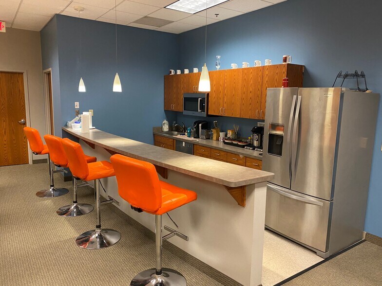 More Photos Of 4800 Olson Memorial Hwy, Golden Valley Office For Lease