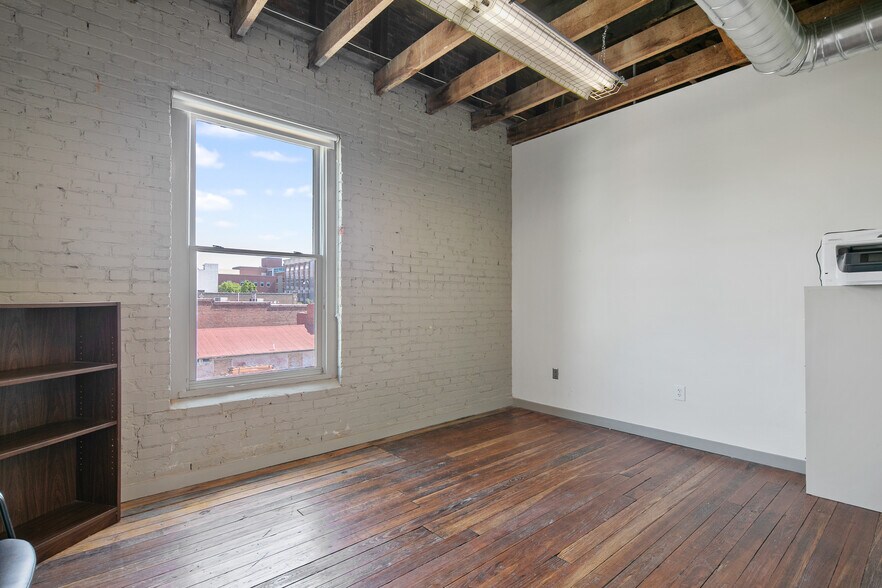 More Photos Of 159 Maxwell St, Fayetteville Office Residential For Sale