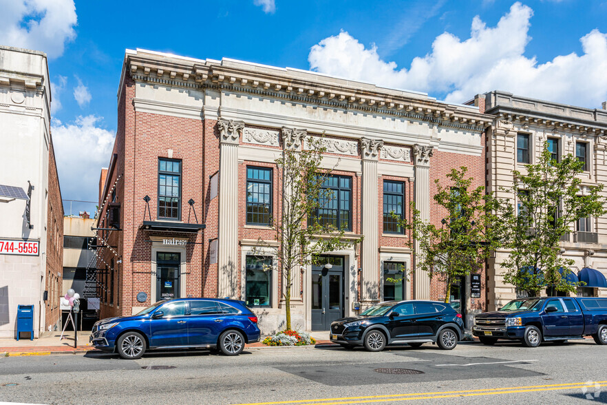 Primary Photo Of 491 Bloomfield Ave, Montclair Storefront For Lease