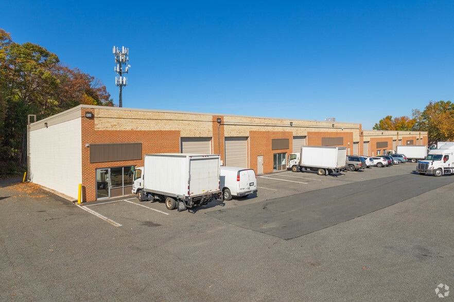 More Photos Of 7401-7403 Lockport Pl, Lorton Unknown For Lease