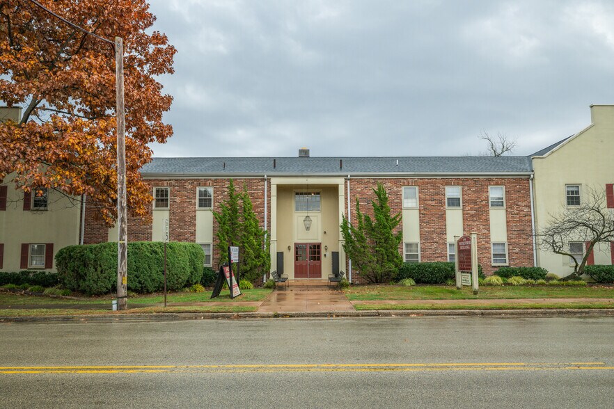 More Photos Of 6198 Butler Pike, Blue Bell Medical For Lease