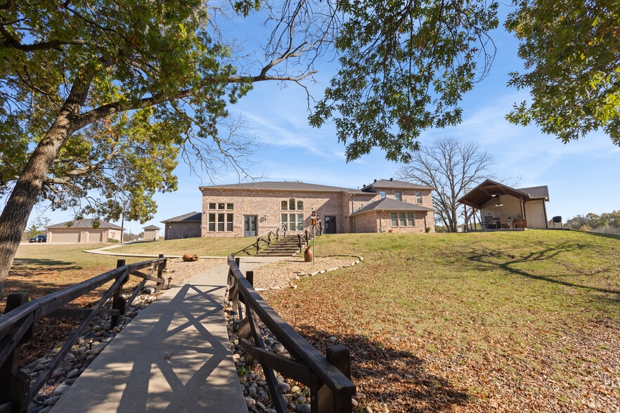 More Photos Of 27923 W US Highway 82, Sherman Lodge Meeting Hall For Sale