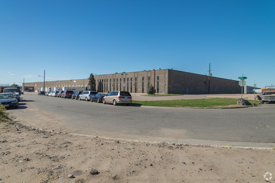 More Photos Of 13331-13333 E 37th Ave, Denver Warehouse For Lease