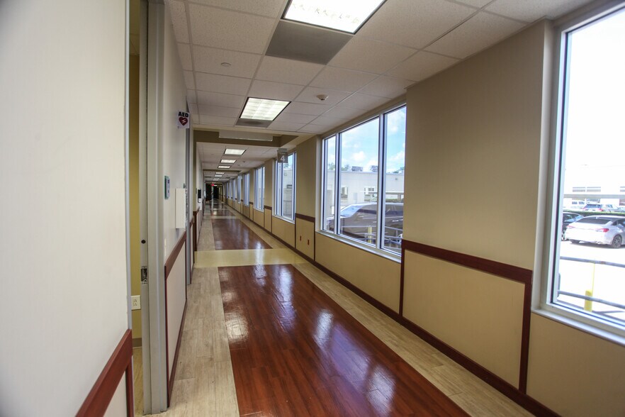 More Photos Of 11300 Richmond Ave, Houston Coworking Space