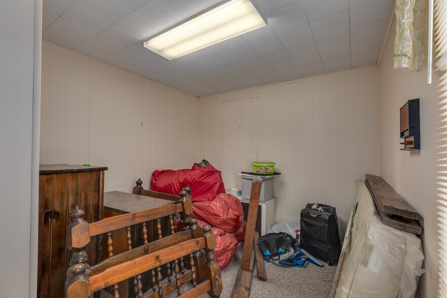 More Photos Of 425 W Main St, Staunton Office For Sale