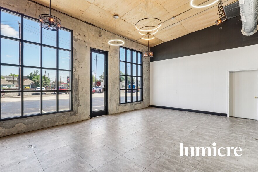 More Photos Of 1219 Shepherd Dr, Houston General Retail For Sale