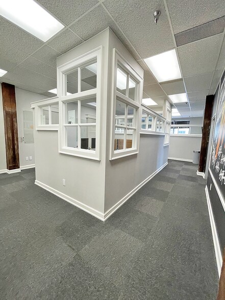 More Photos Of 1 St Louis St, Mobile Office For Lease