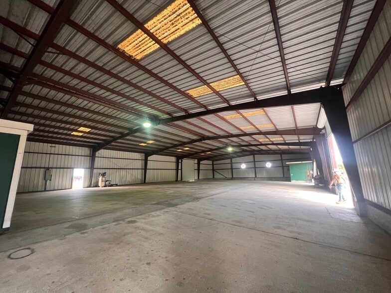 More Photos Of 17340 Parrish Grove, Dade City Industrial For Sale