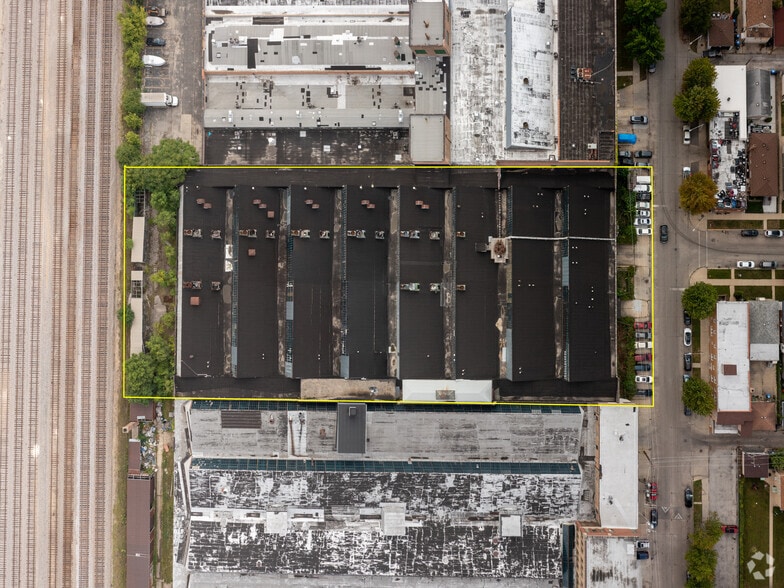 More Photos Of 5851 W Dickens Ave, Chicago Manufacturing For Lease
