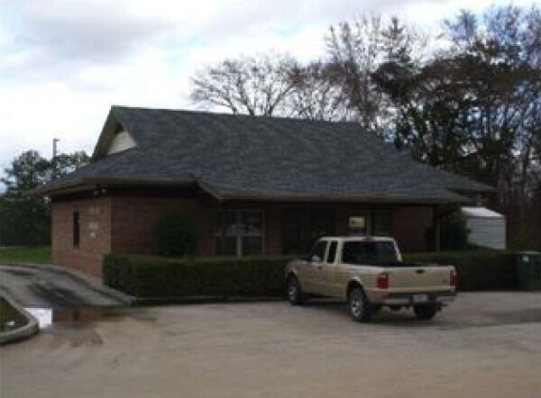More Photos Of 105 Church St, Taylorsville Drugstore For Sale