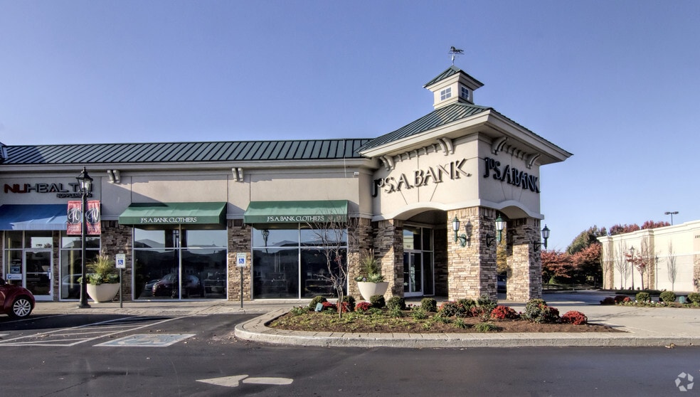 More Photos Of 1960-1984 Pavillion Way, Lexington Unknown For Lease