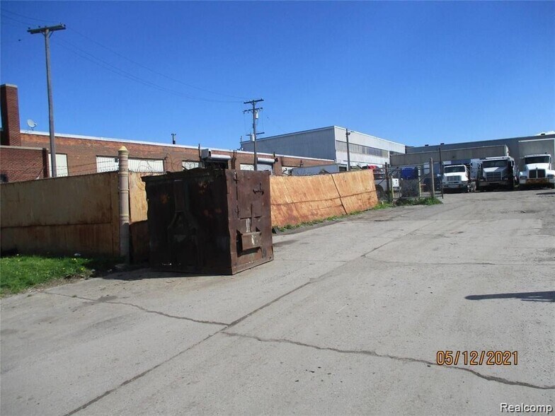 More Photos Of 7170 E McNichols Rd, Detroit Manufacturing For Sale