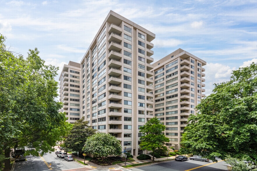 Primary Photo Of 4500 N Park Ave, Chevy Chase Apartments For Sale