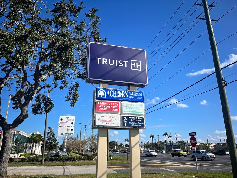 More Photos Of 9501 US Highway 19, Port Richey Office For Sale