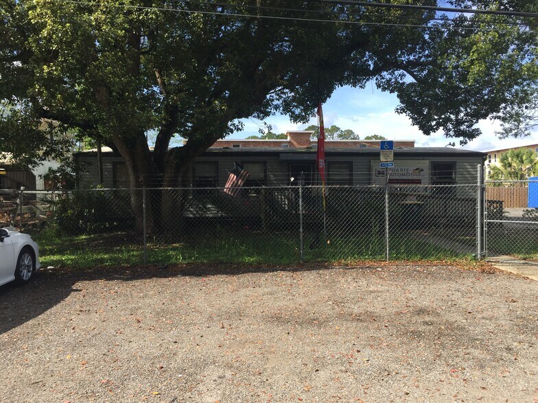 Primary Photo Of 5646 Summerall Rd, Jacksonville Office For Lease