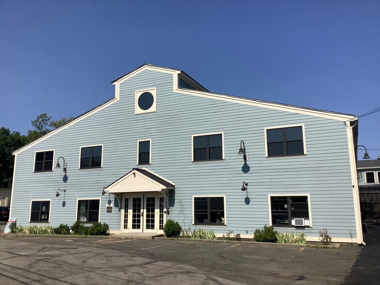 More Photos Of 19 Willow St, Natick Office For Lease