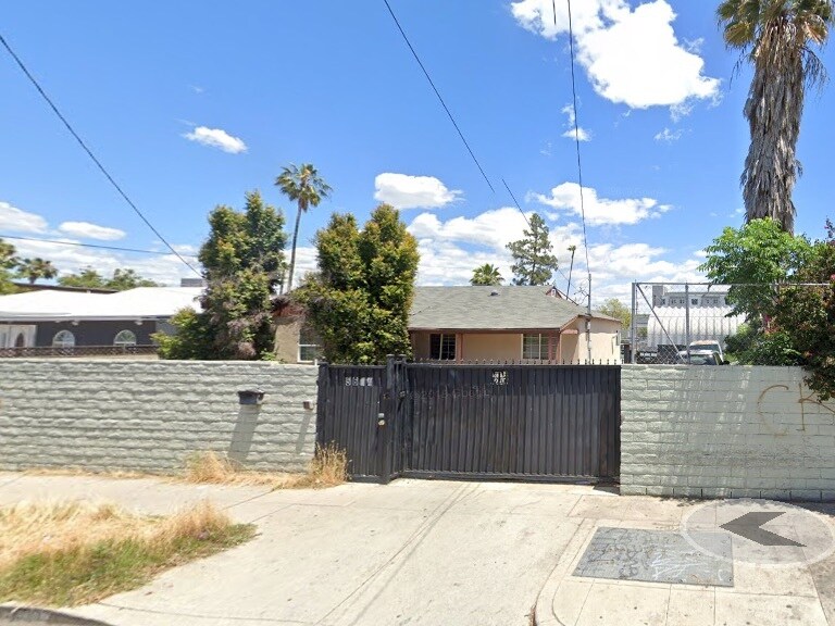 More Photos Of 5614 Fulcher Ave, North Hollywood Land For Sale