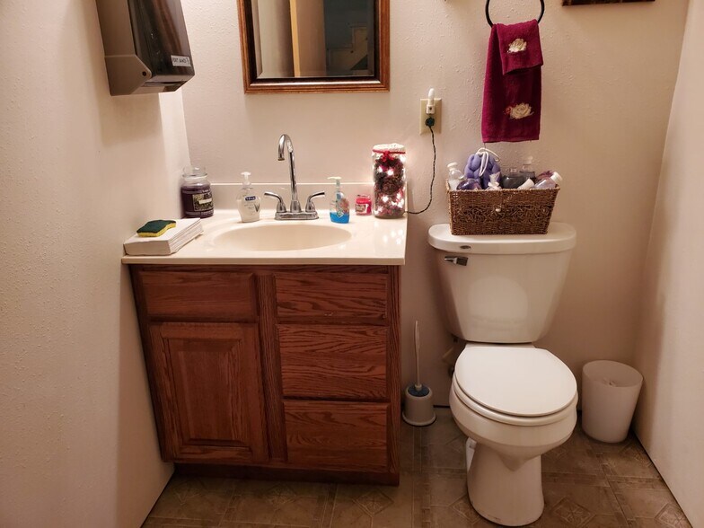 More Photos Of 520 Mill St, Montello Distribution For Sale