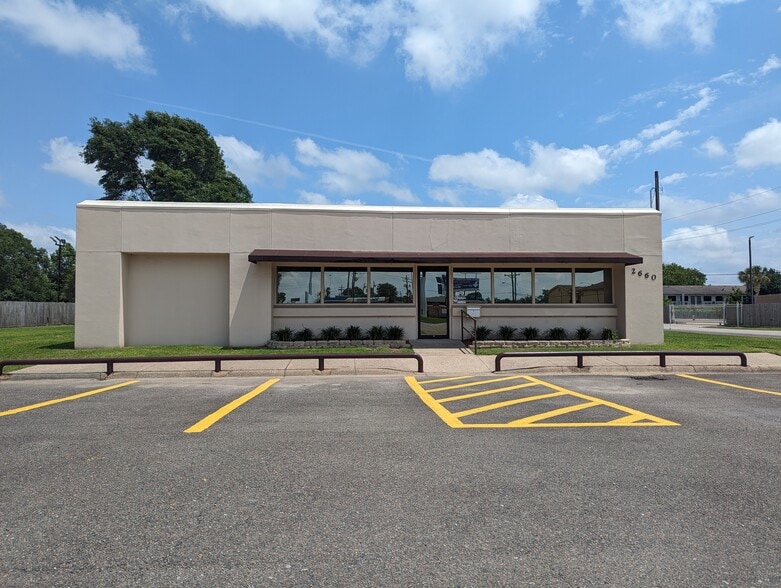 More Photos Of 2660 Sweetgum Ln, Beaumont Office For Sale