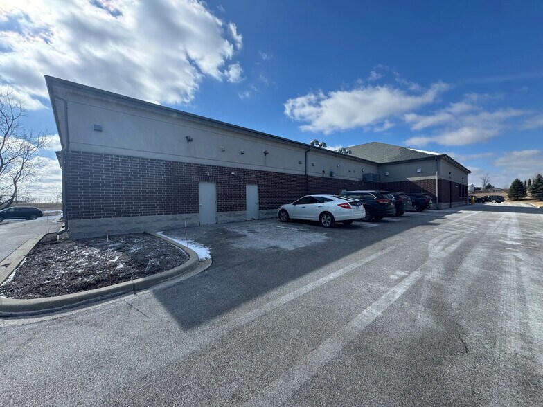 More Photos Of 155 Sweetwater Blvd, Port Washington Unknown For Lease