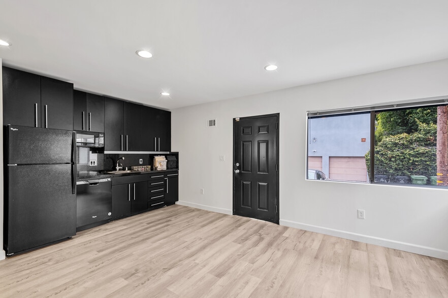 More Photos Of 742 Washington Blvd, Marina Del Rey Loft Creative Space For Sale