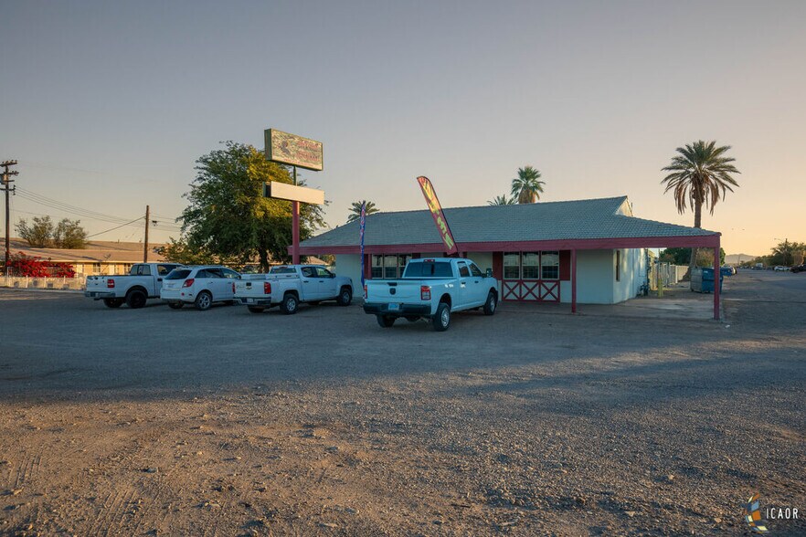 More Photos Of 8120 CA-111, Niland Flex For Sale