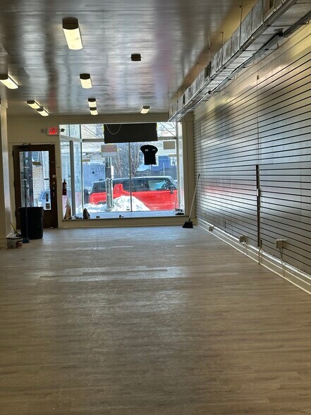 More Photos Of 322-324 N 7th St, Allentown Storefront Retail Residential For Lease