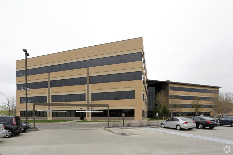 More Photos Of 9800 N 59th Ave, Plymouth Office For Lease