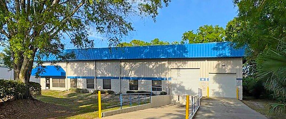 More Photos Of 40 Keyes Ct, Sanford Warehouse For Sale